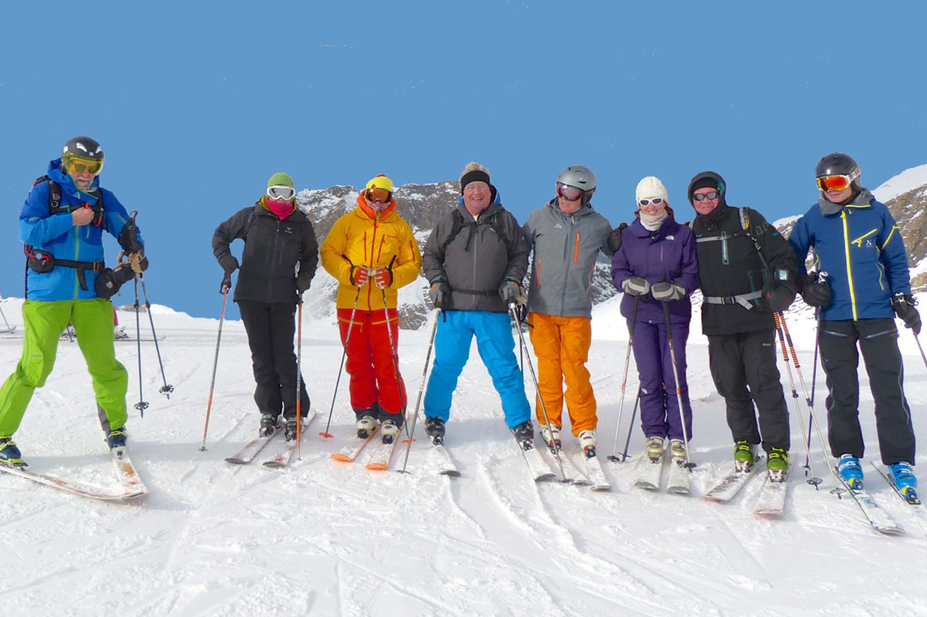 YSE friends skiing