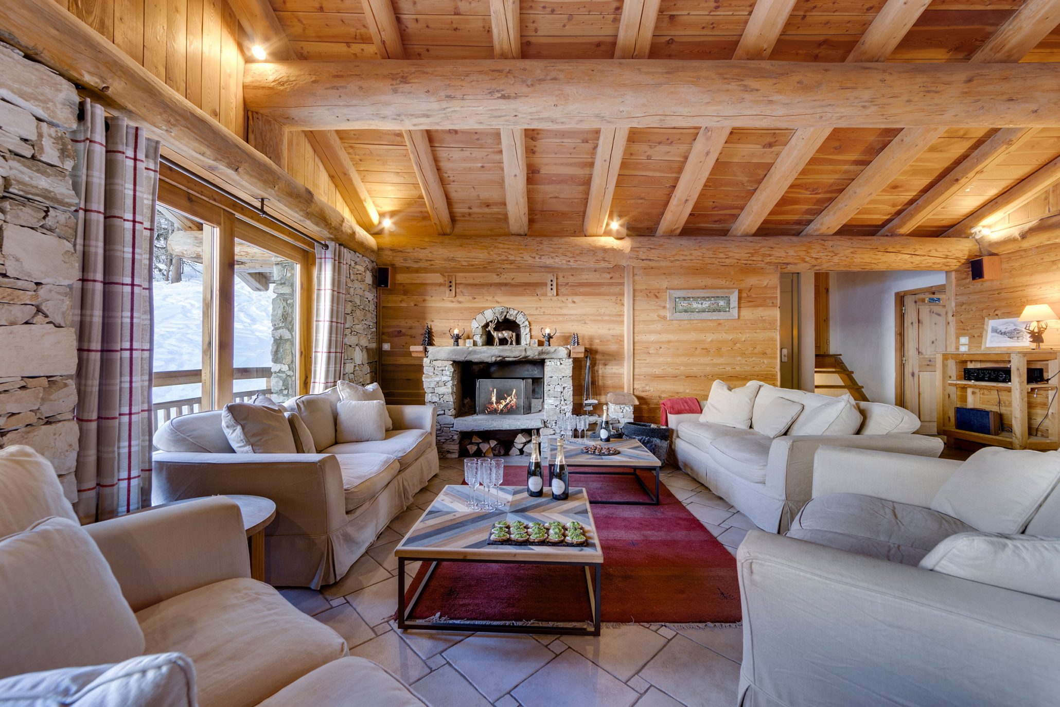 Chalet de Pierre | Catered Ski Chalet in Val d’Isère | YSE